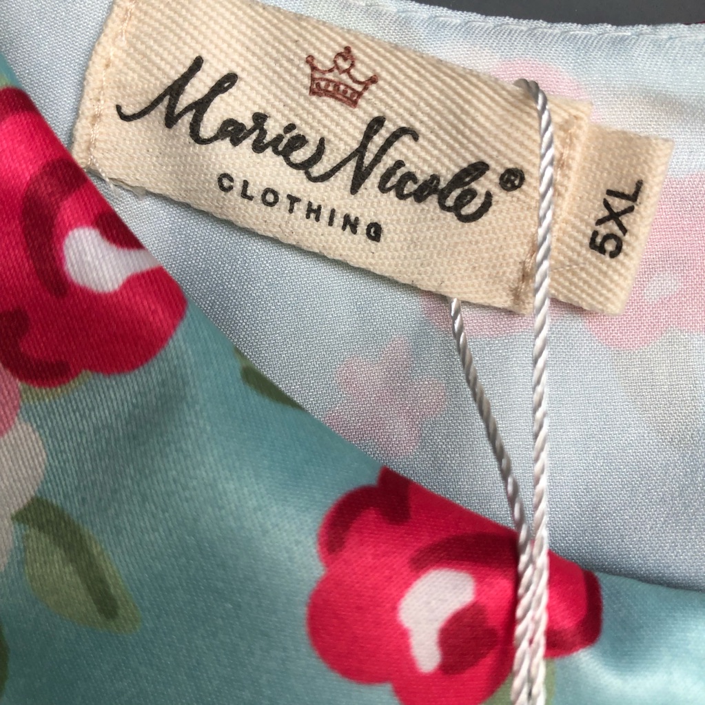 Marie Nicole Clothing Floral Dress Blue Red Flowers Print. — image 6 of 8